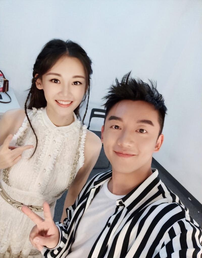 程曉玥大鬧鄭愷工作室，事件背后的真相與解析，程曉玥大鬧鄭愷工作室，事件真相與解析