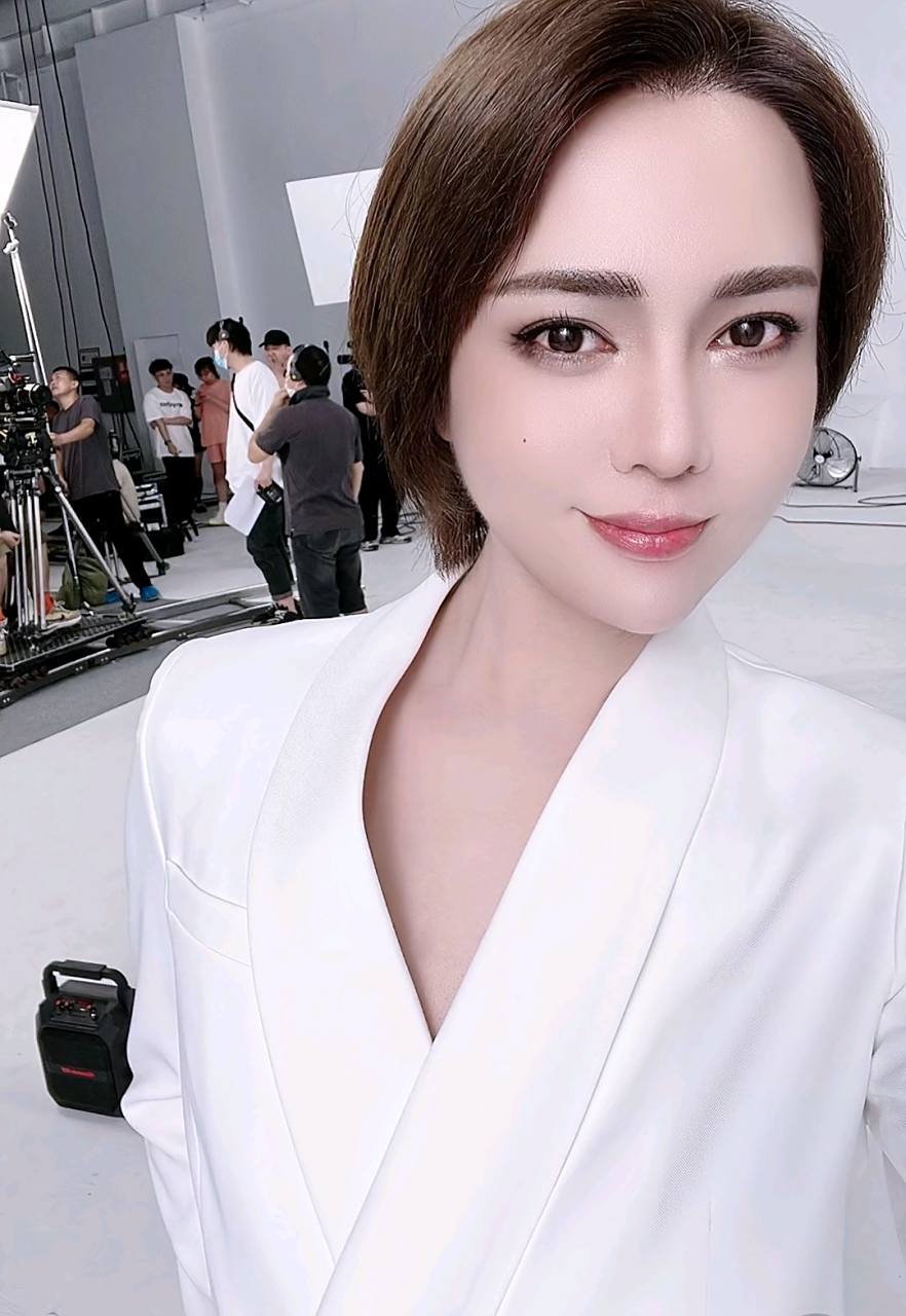 時(shí)大漂亮整容前照片，探索美麗背后的故事，時(shí)大漂亮整容前的故事，探索美麗背后的真相