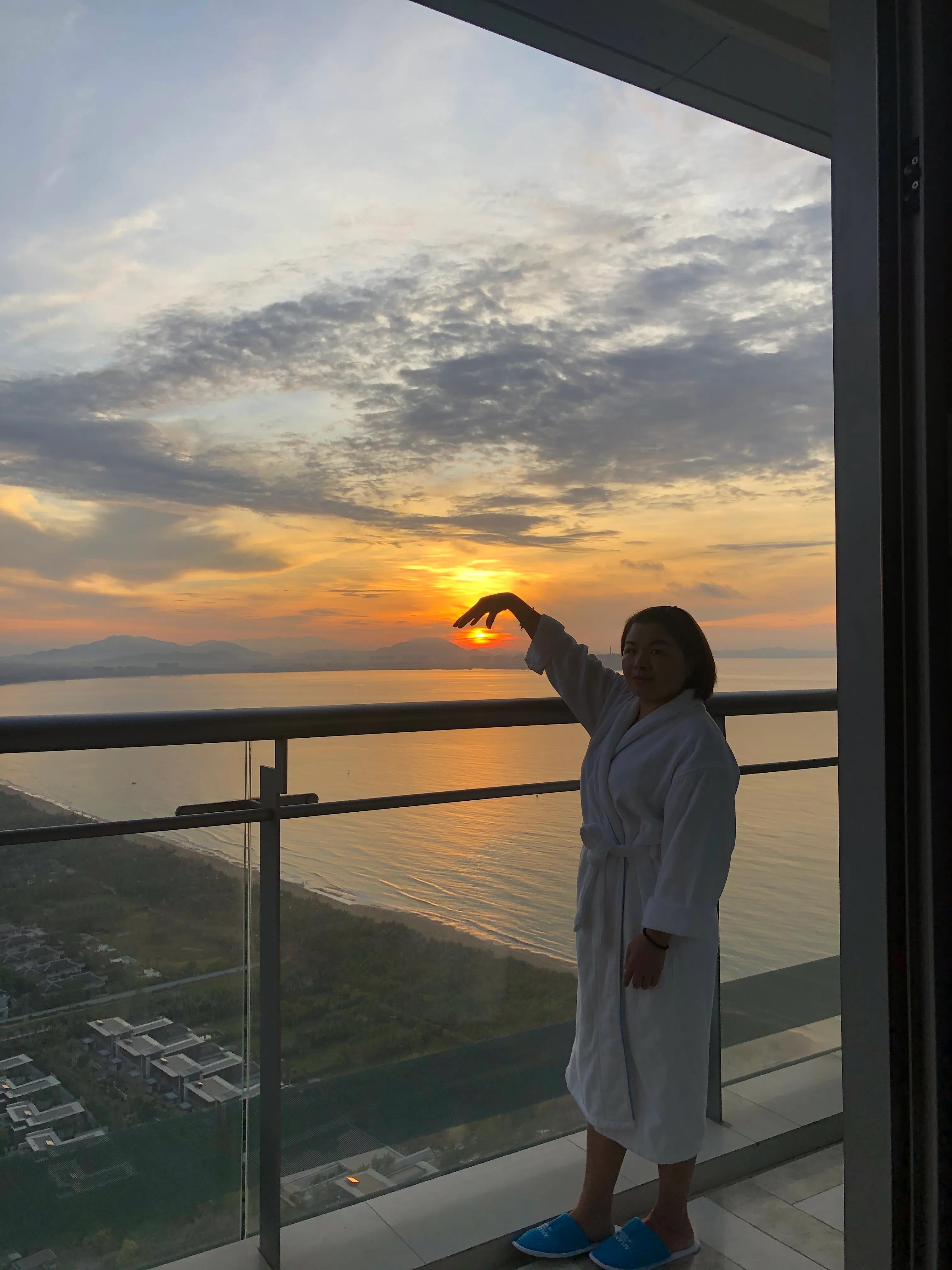 三亞度假勝地，亞龍灣與海棠灣住宿選擇深度解析，三亞度假勝地解析，亞龍灣與海棠灣住宿攻略對比