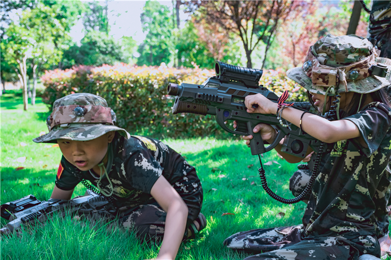 軍事夏令營，培養(yǎng)青少年軍事素養(yǎng)與團隊協(xié)作能力的獨特體驗，軍事夏令營，鍛造青少年軍事素養(yǎng)與團隊協(xié)作能力的獨特平臺