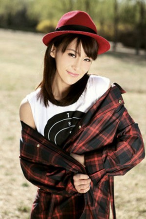 賈青個(gè)人資料，揭秘演藝圈的璀璨明星，賈青個(gè)人揭秘，演藝圈璀璨明星的成長之旅