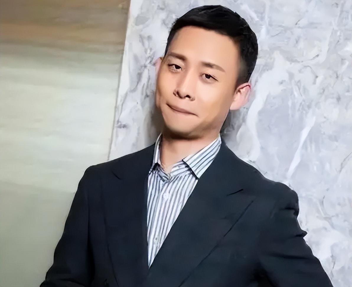 張譯妻子比他大幾歲，揭秘背后的故事與真相，張譯妻子年齡之謎，背后的故事與真相揭秘