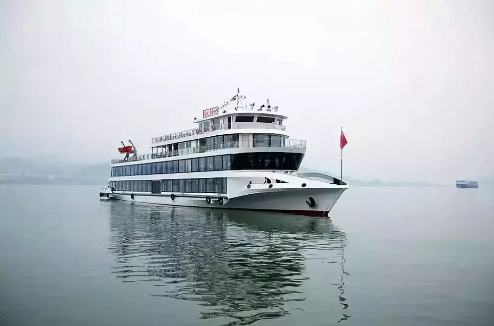 游輪游三峽，探索壯麗峽谷的絕佳方式，游輪探秘壯麗三峽，峽谷之旅的最佳體驗(yàn)