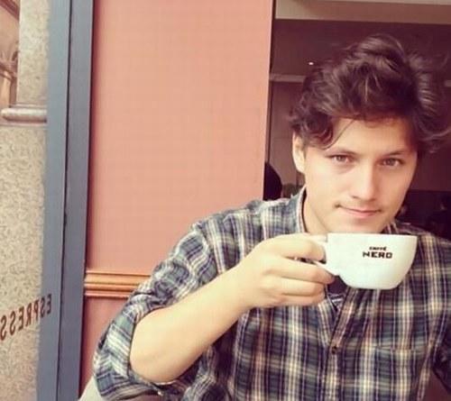 Ella個人資料，探索明星的璀璨人生，Ella個人檔案揭秘，探索璀璨明星人生