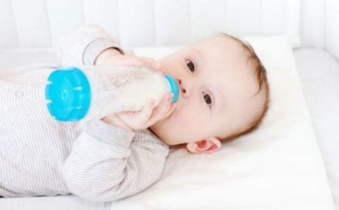 嬰兒喝什么奶粉好——全面解析與選擇指南，嬰兒奶粉選擇指南，全面解析與推薦，讓寶寶喝得更健康！