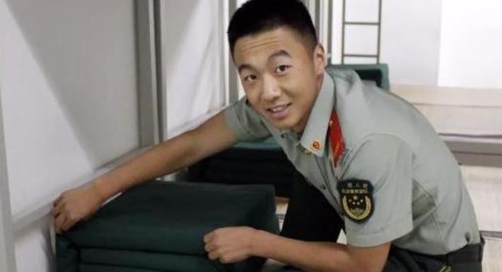 走進(jìn)參軍報名征兵網(wǎng)，實現(xiàn)軍旅夢想的第一步，走進(jìn)征兵網(wǎng)，邁出軍旅夢想第一步