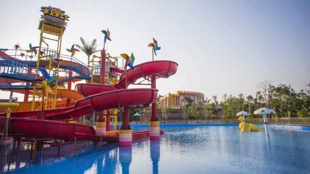 方特水上樂(lè)園圖片集錦，盡享水上樂(lè)趣，方特水上樂(lè)園精彩瞬間，水上樂(lè)趣盡享無(wú)限