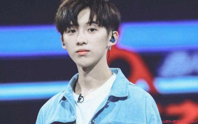 徐佳寧個(gè)人資料、年齡及經(jīng)歷詳解，徐佳寧個(gè)人資料揭秘，年齡與經(jīng)歷全解析