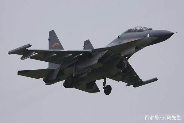 殲十五與殲十六，深入解析兩款戰(zhàn)斗機(jī)的區(qū)別，殲十五與殲十六，兩款戰(zhàn)斗機(jī)的深入解析與區(qū)別探究