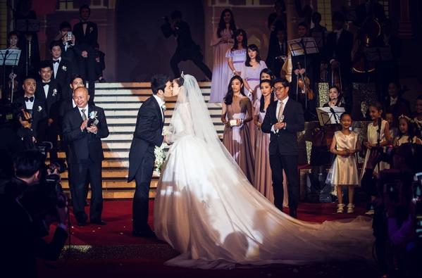 揭秘600位明星的電話聯(lián)系方式，探索娛樂圈的私密世界，揭秘娛樂圈私密世界，600位明星聯(lián)系方式大曝光