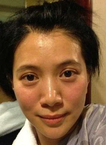 明星的素顏照片，誰(shuí)最難看？探討真實(shí)美與公眾審美的碰撞，明星素顏照，真實(shí)美與公眾審美的碰撞，誰(shuí)最難看？