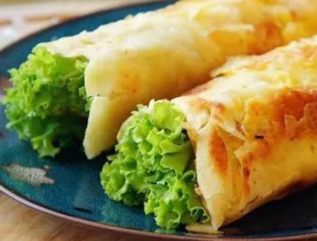 小洞想吃火腿腸喝熱牛奶，探索美食背后的故事與體驗(yàn)，美食之旅，探索火腿腸與熱牛奶背后的故事與體驗(yàn)，小洞的美食探索之旅