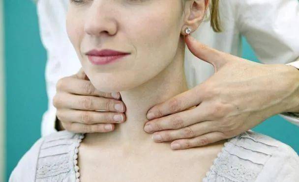 甲狀腺癌早期征兆，了解并預防的十個關鍵信號，甲狀腺癌早期征兆解析，十個關鍵信號助你預防與了解