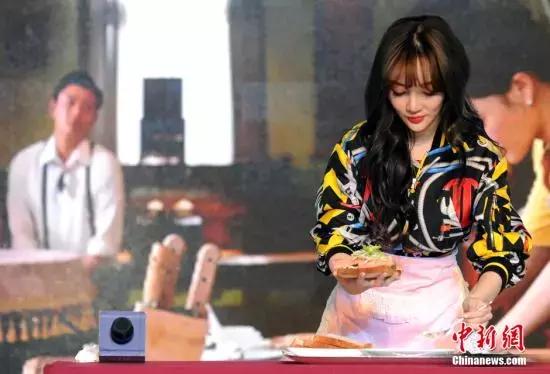 明星李沁個(gè)人資料，揭秘璀璨星光的背后故事，明星李沁背后的故事，揭秘璀璨星光的個(gè)人資料