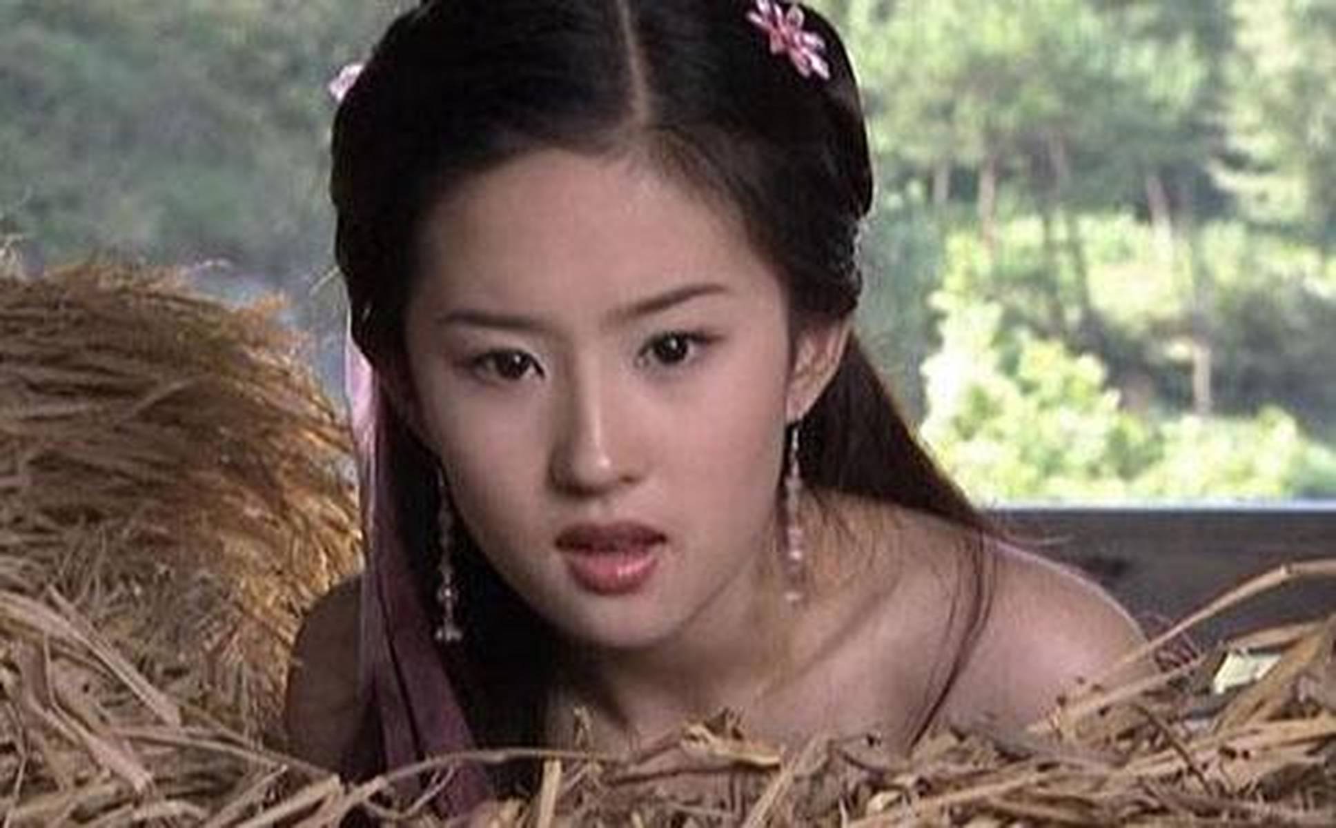 探索劉亦菲的素顏之美，赤浮房頭圖片的神秘魅力，劉亦菲素顏之美探索，赤浮房頭圖片展現(xiàn)神秘魅力