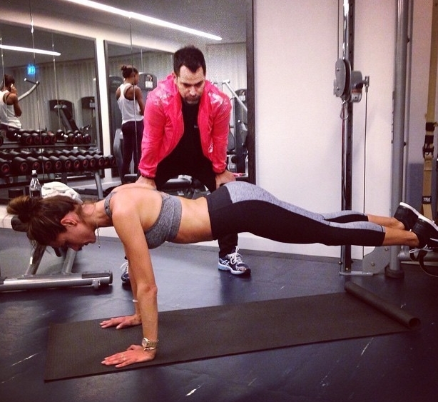 王中王必中一肖四不像，揭秘背后的秘密與真相探索，揭秘王中王必中一肖四不像，真相探索與背后秘密