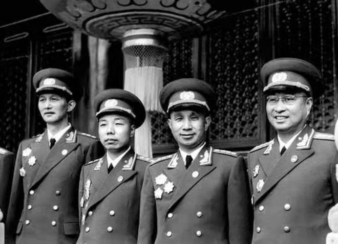 上將工資待遇，深入了解軍隊高級將領(lǐng)的薪酬與福利，揭秘軍隊高級將領(lǐng)薪酬與福利，上將工資待遇深度解析